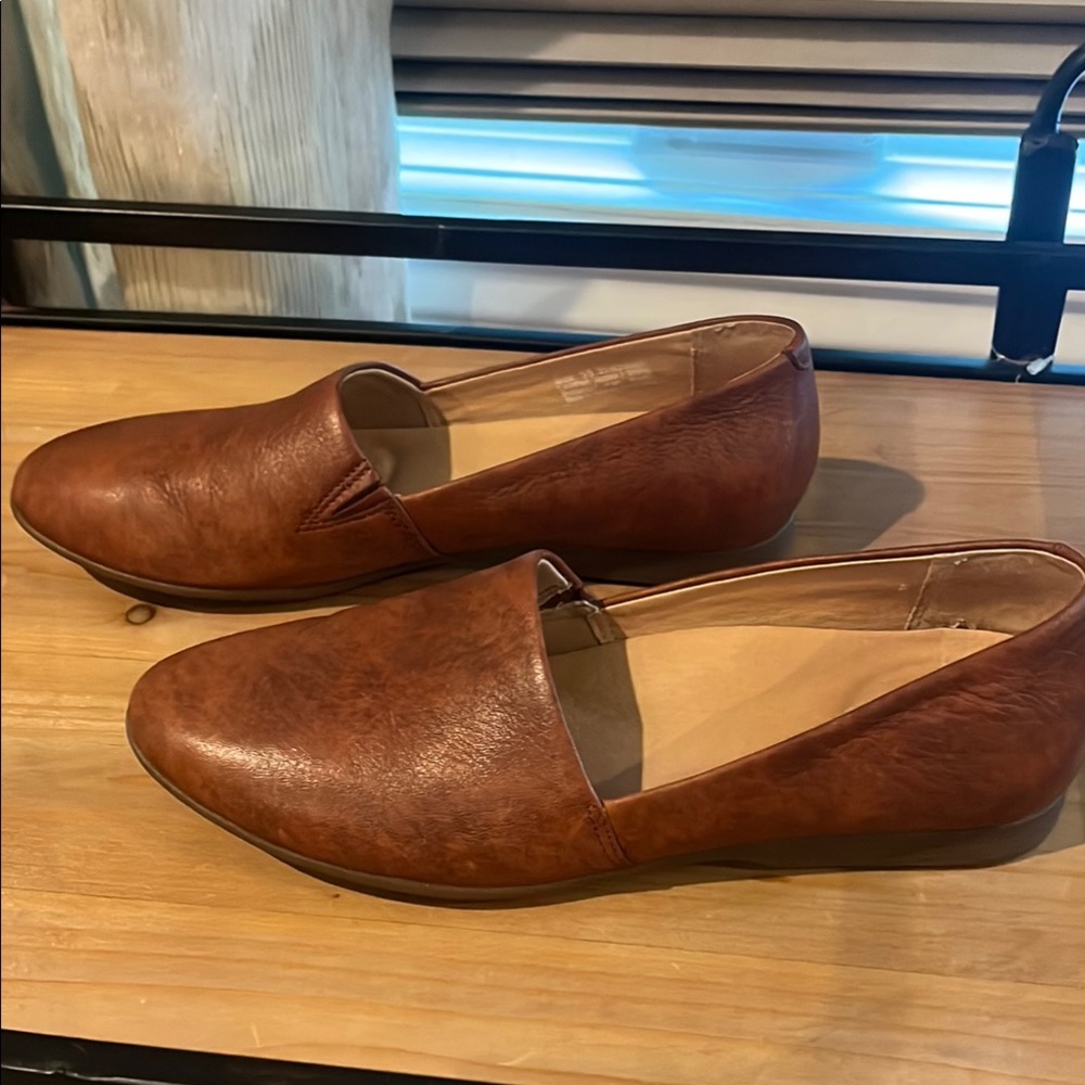 Women’s Dansko Brown Leather Flats